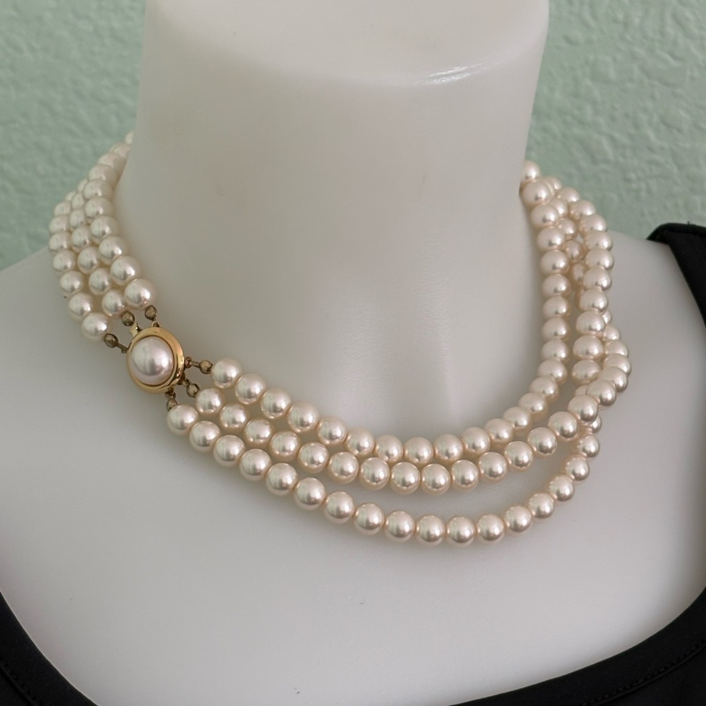Classic Vintage Cream Pearl Necklace Triple Strand